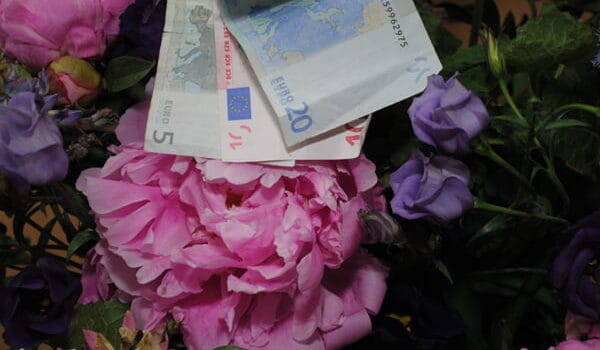 Vrouwen, microfinanciering en financiële emancipatie