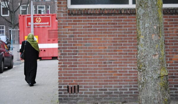 Elif (26): ‘Vrouwen worden niet alleen in islamitische landen onderdrukt!’ Elif (26): ‘Vrouwen worden niet alleen in islamitische landen onderdrukt!’